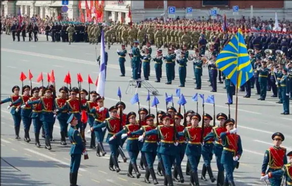 Фото Салют, «Бессмертный полк» и «Свеча памяти». В Новосибирске опубликована подробная программа мероприятий на майские праздники-2026 6